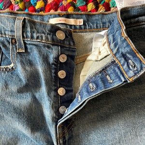 Womens levi jeans size 31